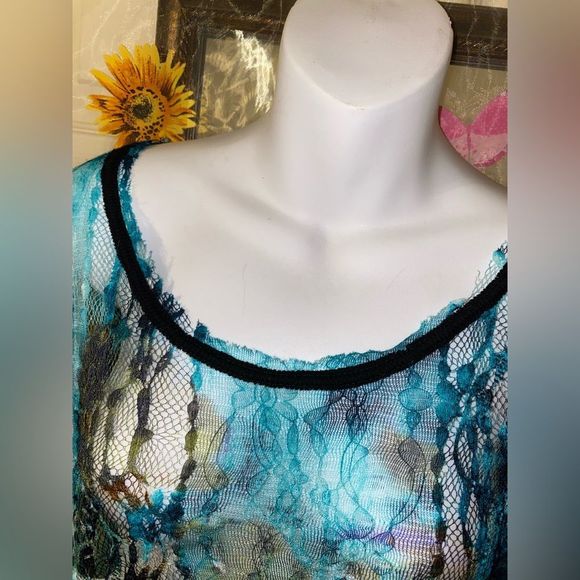 BKE Blue Lace Pull Over Blouse size large - Picture 2 of 4